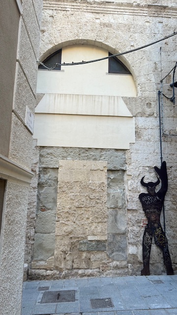 VIA CON BRONZO